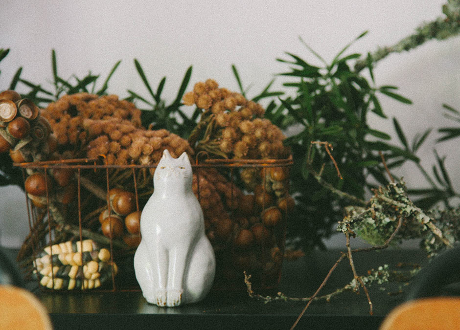 sen 猫ねこ陶器（動物のオブジェ cat）波佐見焼京千製造